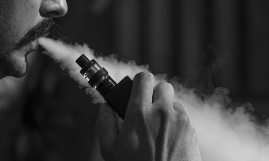 FVS-RCP_Cigarro-eletronico-e-probido-no-pais_FOTO-Reproducao-Sarah-Johnson-Pixabay.jpg