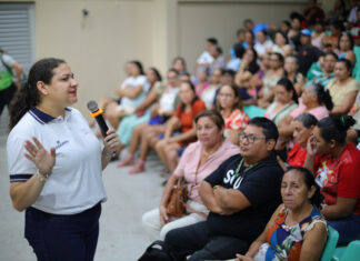 Em Parintins, UGPE realiza palestras para estudantes sobre saneamento básico e as ações do Prosai