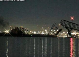 Tripulação segue presa em barco que derrubou ponte nos EUA há quase 2 meses