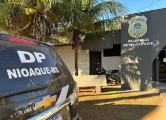 Bebê morre afogado ao cair em balde enquanto mãe estendia roupa