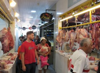 Governo do Amazonas e Prefeitura de Manaus entregam feira do Alvorada 2 revitalizada