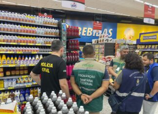 Operação Desentupimento Seguro: PC-AM, FVS-RCP e VISA Manaus fiscalizam supermercado por venda de produtos falsificados