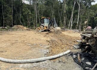 PMAM prende três homens por crime ambiental e apreende quatro maquinários