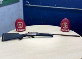 Polícia Militar do Amazonas apreendeu quatro armas de fogo e 300 munições