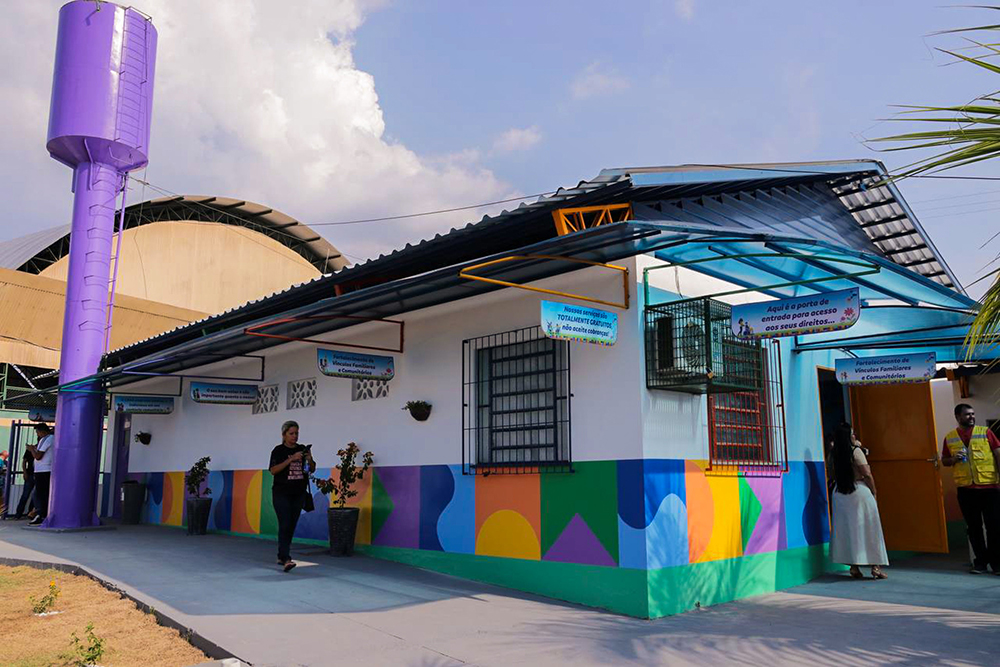 Prefeito-reinaugura-Cras-Compensa-2-que-atende-20-mil-familias-das-zonas-Oeste-e-ribeirinha-de-Manaus-2