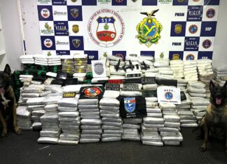 Base Arpão 1: Forças de Segurança prendem grupo com cerca de 1,7 tonelada de drogas, embarcações, 6 milhões de litros de petróleo e armas, em Coari