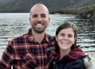 Médico é devorado por crocodilo de 5 metros ao salvar a esposa em rio na Austrália