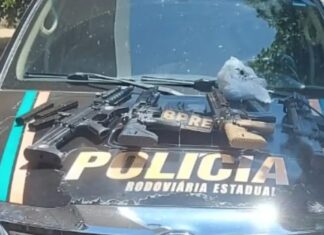 Polícia prende homem com fuzis e granadas no interior