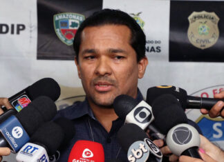 PC-AM prende mulher que tentou matar homem com gargalo de garrafa em Manaus