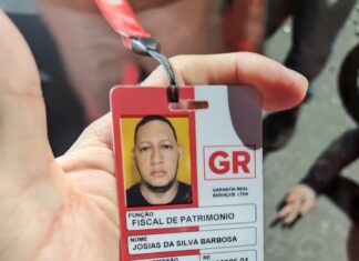 Vídeo: Motociclista tem crânio esmagado ao colidir com carreta em Manaus