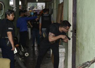 PC-AM e Seai prendem influenciador digital de baile funk condenado por porte ilegal de arma e roubo qualificado