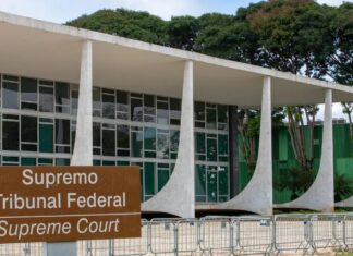 Moraes marca para 28 de julho depoimento de Flávio Bolsonaro à PF