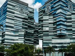 Em manifestação escrita, Flávio Bolsonaro nega ter caluniado Lula
