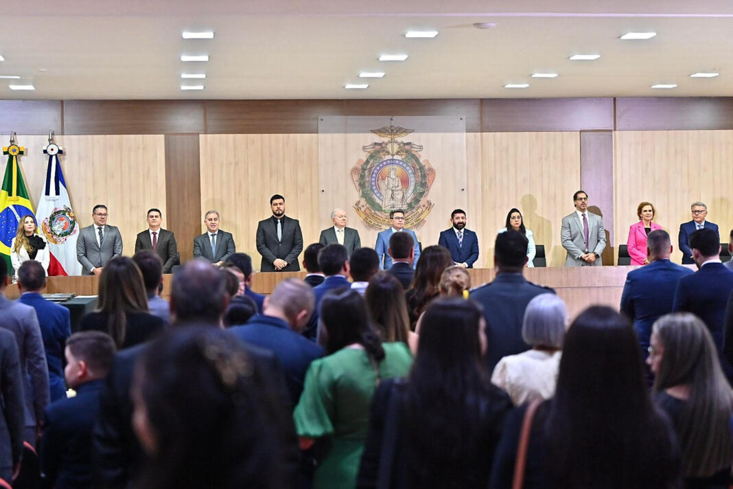 Conselheiro-do-TCE-AM-prestigia-diplomacao-dos-eleitos-e-reeleitos-em-2024.jpg