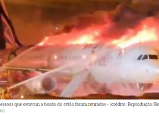 Avião pega fogo na Coreia do Sul; passageiros são retirados às pressas