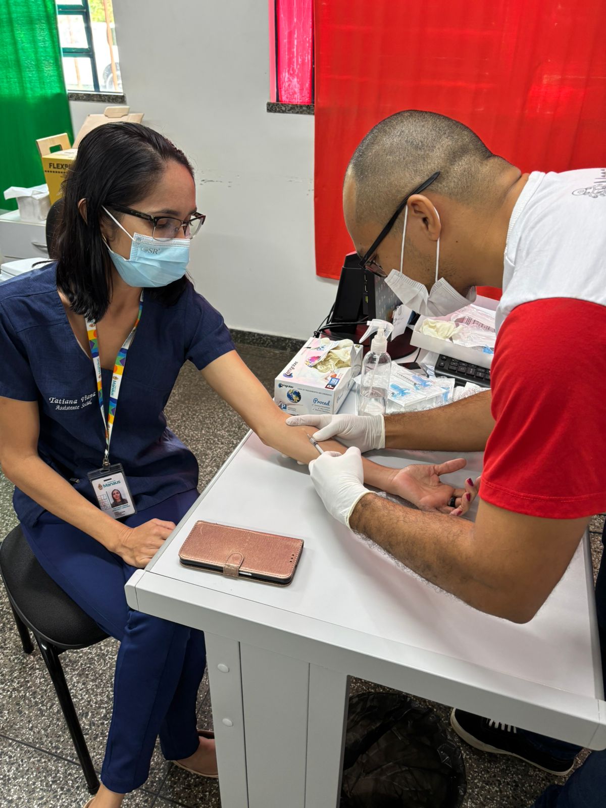 Profissionais da Prefeitura de Manaus que atuam junto &agrave; popula&ccedil;&atilde;o de rua  s&atilde;o avaliados em busca ativa de casos tuberculose latente - Chumbo Grosso