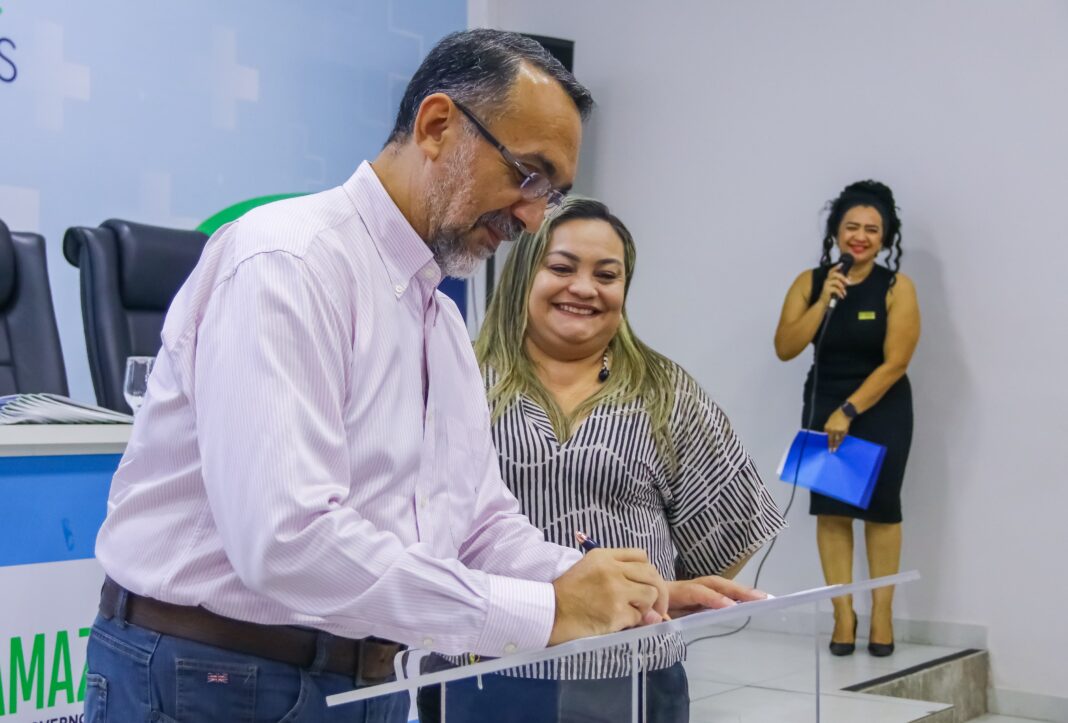 SAUDE_LANCAMENTO_CARTILHA_REUNIAO_GESTORES_FOTO_EVANDROSEIXAS_SES-AM-5.jpeg