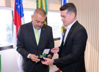 Prefeito David Almeida realiza visita de cortesia ao presidente do TJ-AM, desembargador Jomar Fernandes