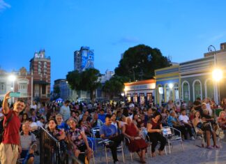 ‘O Mundo Encantado do Natal’ encerra com música, tradição e celebração cultural no Largo São Sebastião