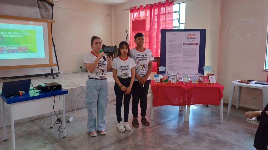 Fapeam-Oficina de Fazines-Fotos-Acervo da professora Ranielle Batista