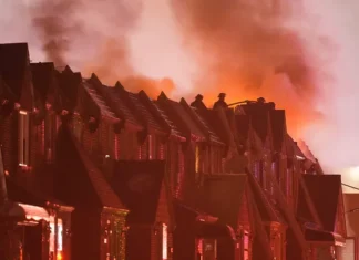 Áudio arrepiante revela momentos finais antes da queda do avião na Filadélfia; ouça