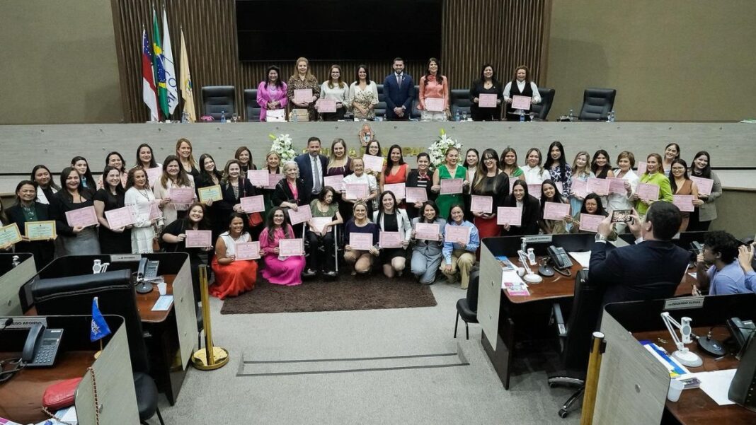 Mulheres-de-carreira-juridica-sao-homenageadas-em-Reuniao-Solene-da-CMM