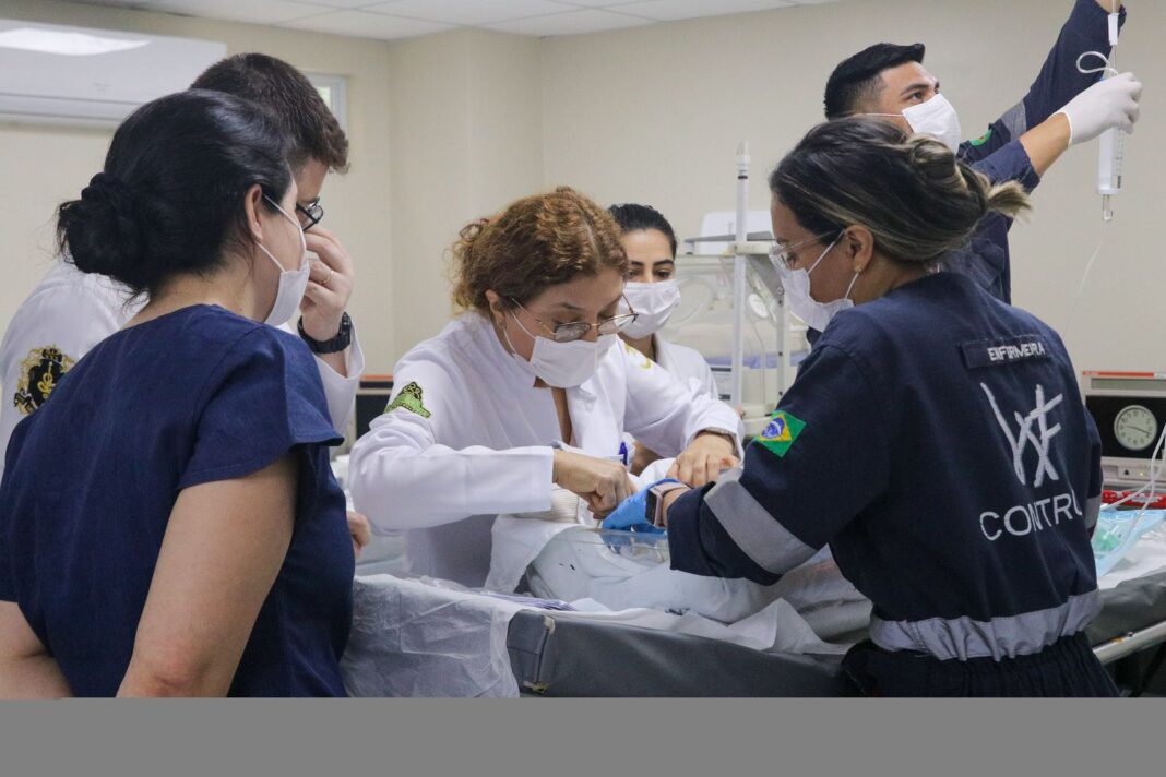 Gêmeas siamesas passam por novos exames de imagem no Hospital Francisca Mendes 2_Foto Antonio Lima Secom (1)