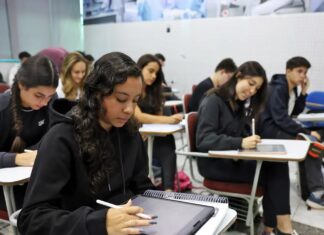 Prazo para pedir isenção da taxa de inscrição do Enem termina às 23h59