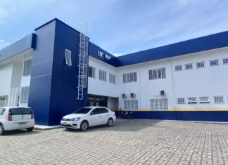 Polícia Civil prende homem que subiu na torre de telecomunicações para furtar fios