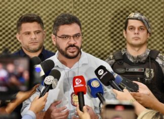 PC-AM e PMAM prendem homem que agrediu violentamente duas jovens em saída de show