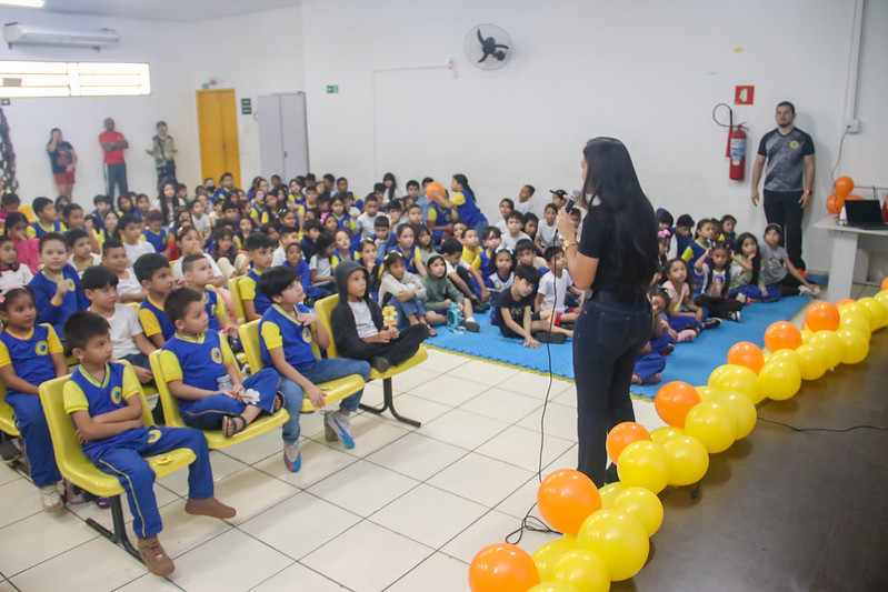 Alunos e responsáveis participam de atividade alusiva à campanha nacional ‘Faça Bonito’ em escola municipal