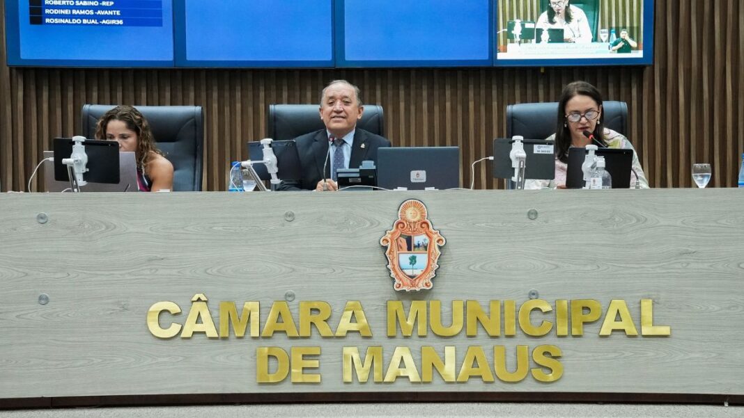 Educação, segurança e trânsito marcam debates durante 32ª Sessão Ordinária da Câmara Municipal de Manaus