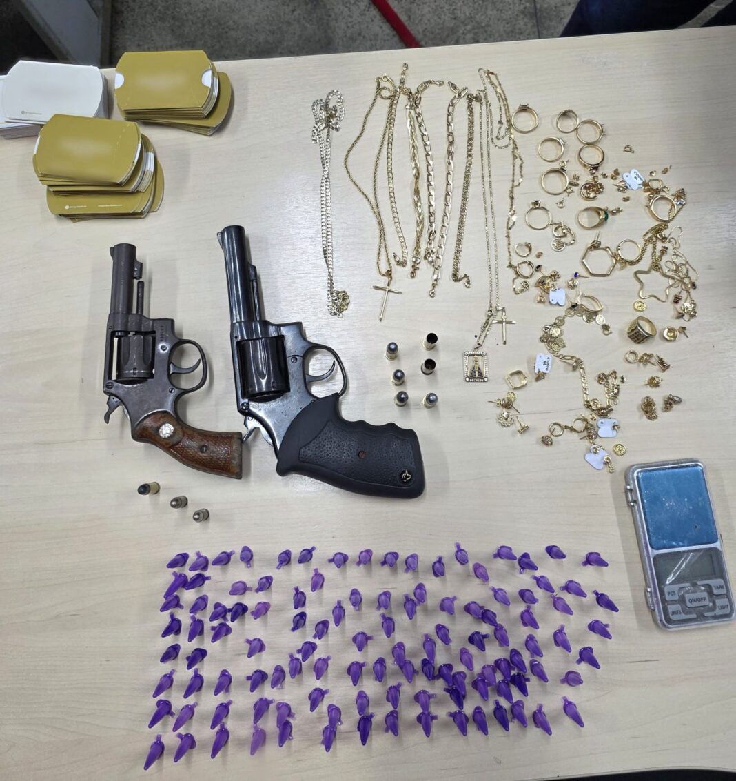 PCAM_MATERIAL APREENDIDO 1° DIP_FOTO DIVULGAÇÃO