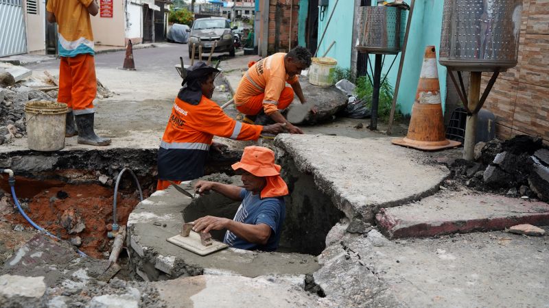 Prefeitura de Manaus realiza recuperação de caixa coletora no bairro Japiim