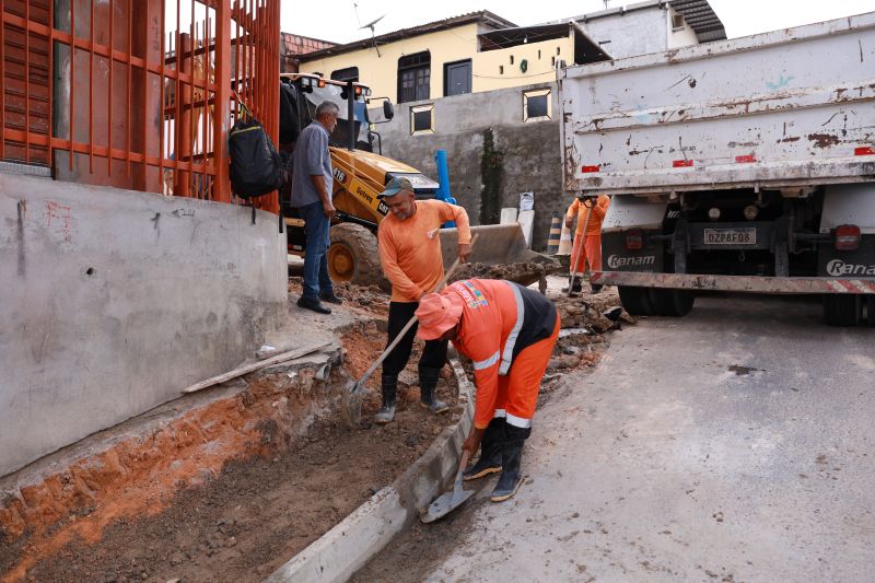 Prefeitura de Manaus recupera rede de drenagem profunda comprometida pelo acúmulo de lixo no bairro Jorge Teixeira 2