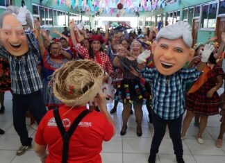 Alegria e descontração: Arraial da FUnATI anima público idoso com apresentações de grupos de dança e música ao vivo