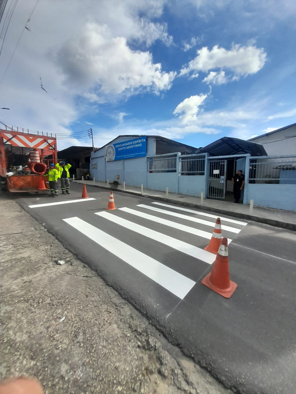 Prefeitura de Manaus intensifica sinalização viária no bairro Tancredo Neves e amplia revitalização urbana pela cidade 4