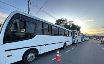 NOTA transporte coletivo: TRT-11 determinando a manutenção de 80% da frota em circulação nos horários, das 6h às 9h e das 17h às 20h, e de 50% nos demais horários, sob pena de multa de R$ 120 mil por hora em caso de descumprimento.