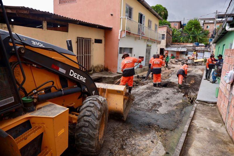‘Mutirão no Bairro’ da Prefeitura de Manaus recupera vias do bairro Tancredo Neves 3