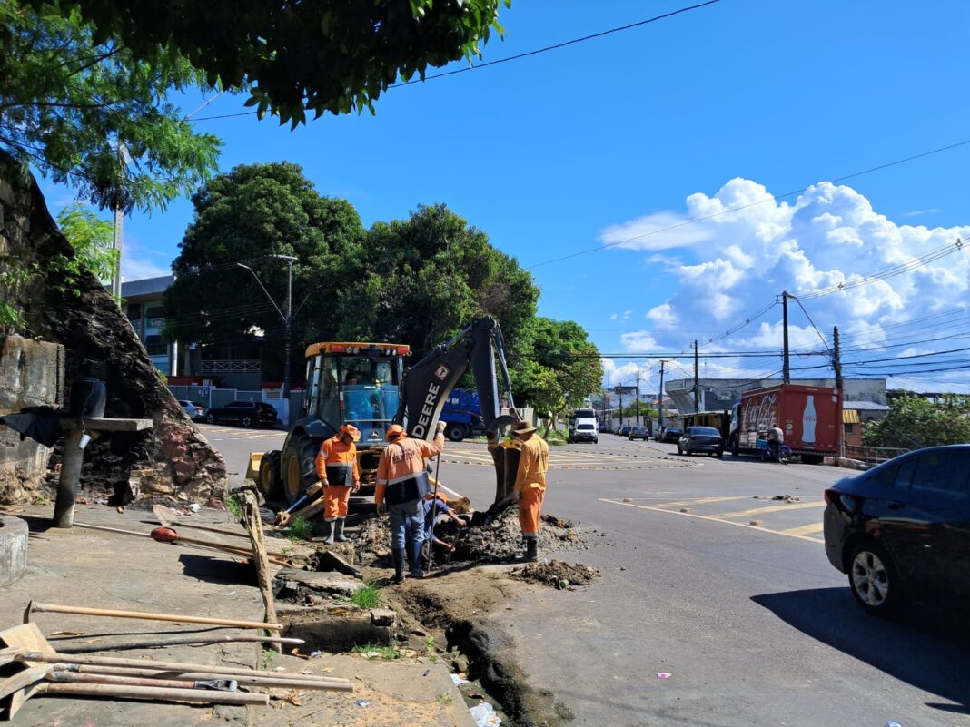 Ação preventiva da Prefeitura de Manaus evita alagamento no bairro Nossa Senhora das Graças