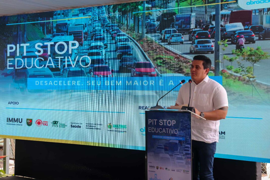 Detran-AM_Pit Stop_Diretor-presidente David Fernandes_Créditos Divulgação Detran-AM