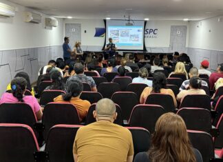 Prefeitura de Manaus capacita vendedores informais para o festival ‘#SouManaus Passo a Paço 2025’