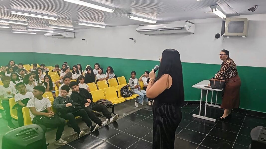 OAB VAI À ESCOLA (5)