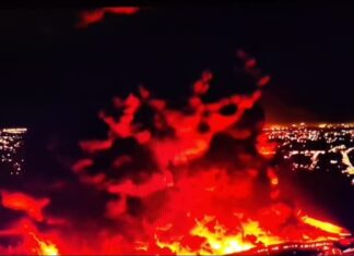 Fogo continua consumindo fábrica no bairro Distrito Industrial em Manaus