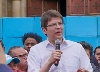 Morre Miguel Uribe, pré-candidato à presidência da Colômbia baleado durante discurso
