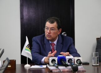 Reforma Tributária: Eduardo Braga garante isenção de imposto a mototaxistas e fretistas nanoempreendedores