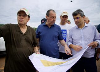 Eduardo Braga percorre BR-319, confirma trafegabilidade da rodovia e anuncia novas obras