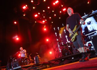 Os Paralamas do Sucesso emocionaram a terceira e última noite do ‘#Sou Manaus 2025’ no palco Alfândega