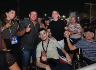 INCLUSÃO: Prefeito David Almeida visita espaço de acessibilidade para PcDs no #SouManaus 2025