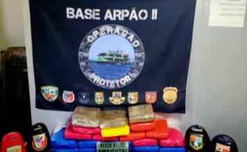 Base Arpão 2: Em ações distintas, PMAM apreende 36 tabletes de entorpecentes em embarcações